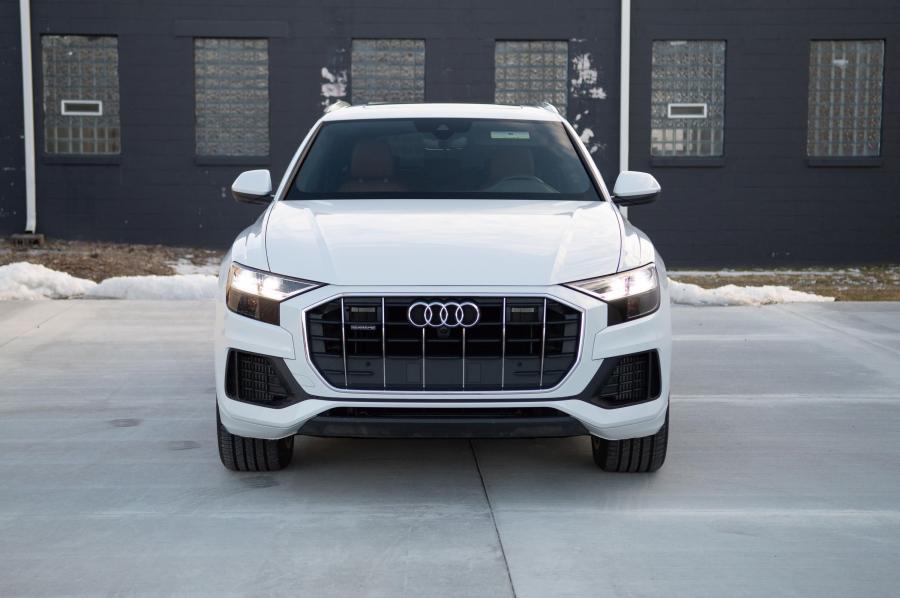  Audi Q8 55 TFSI Quattro 2018 года  (NA) (фото 21 из 32)